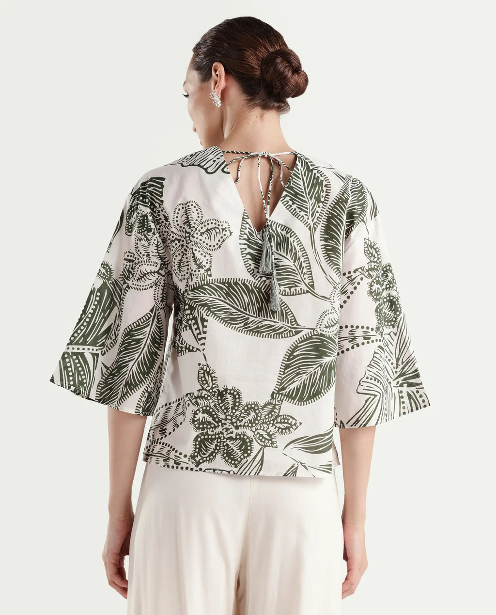 Rareism Women's Ronil Beige Cotton V-Neck Floral Print Raglan Sleeve Crop Regular Fit Top
