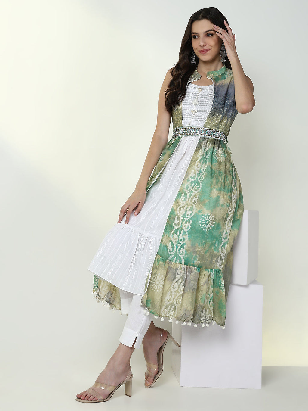 Women's White Solid Kurta with Coat and Belt