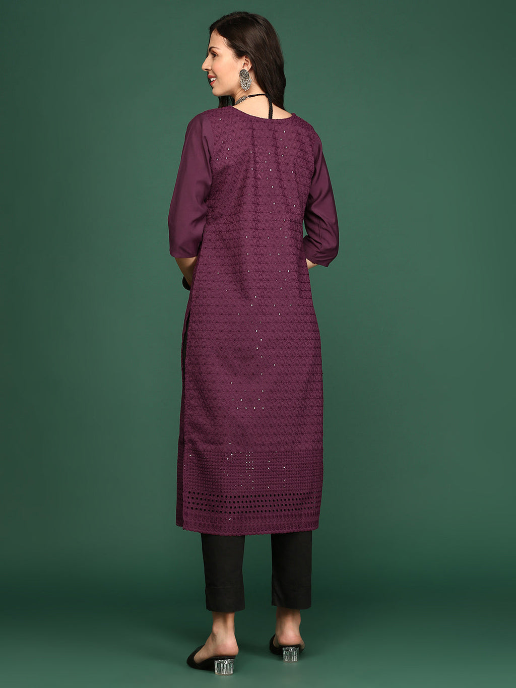 Women's Purple Ethnic Motif Embroidered Straight Kurta