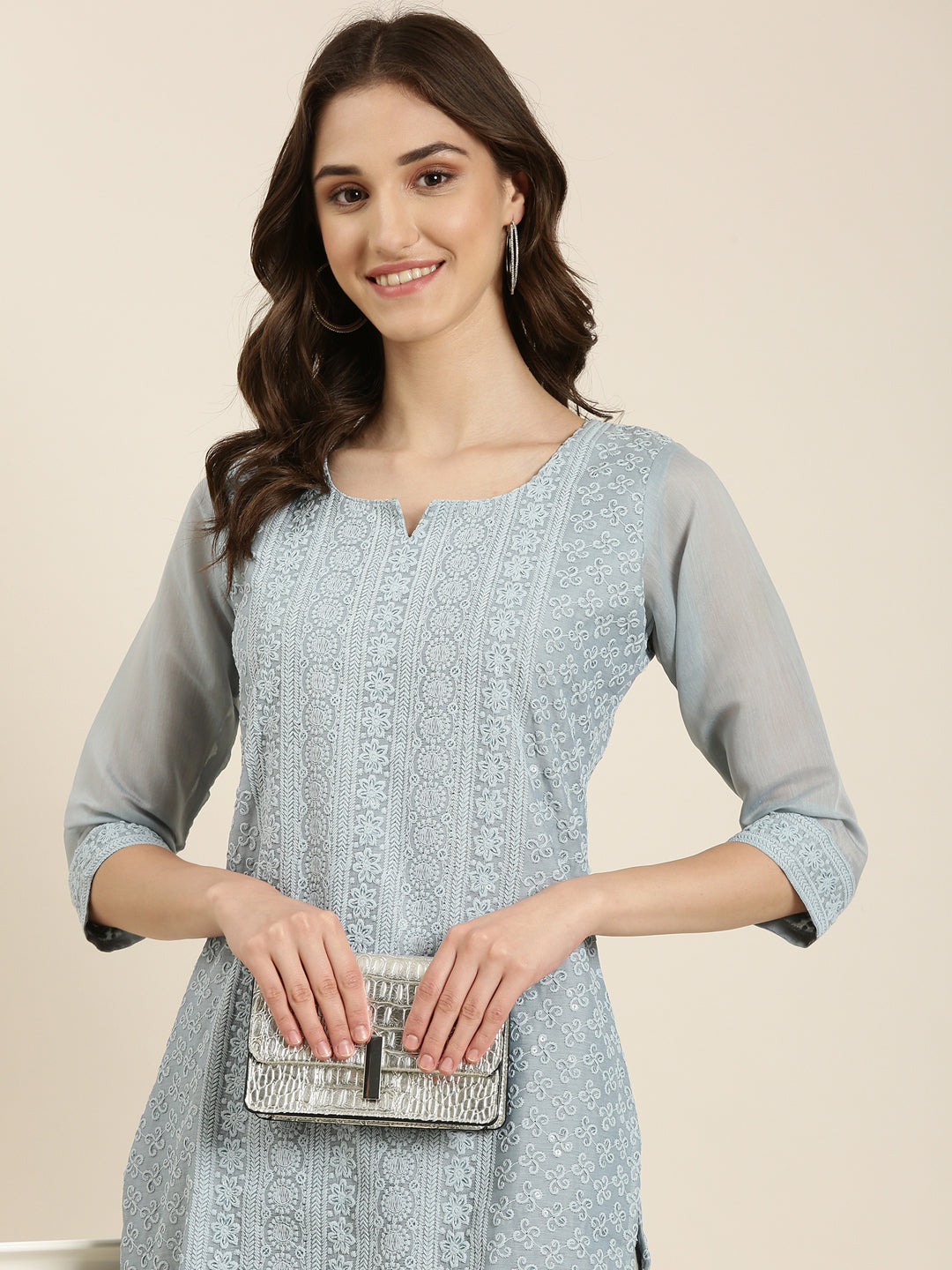 Women's Blue Ethnic Motif Embroidered Straight Kurta