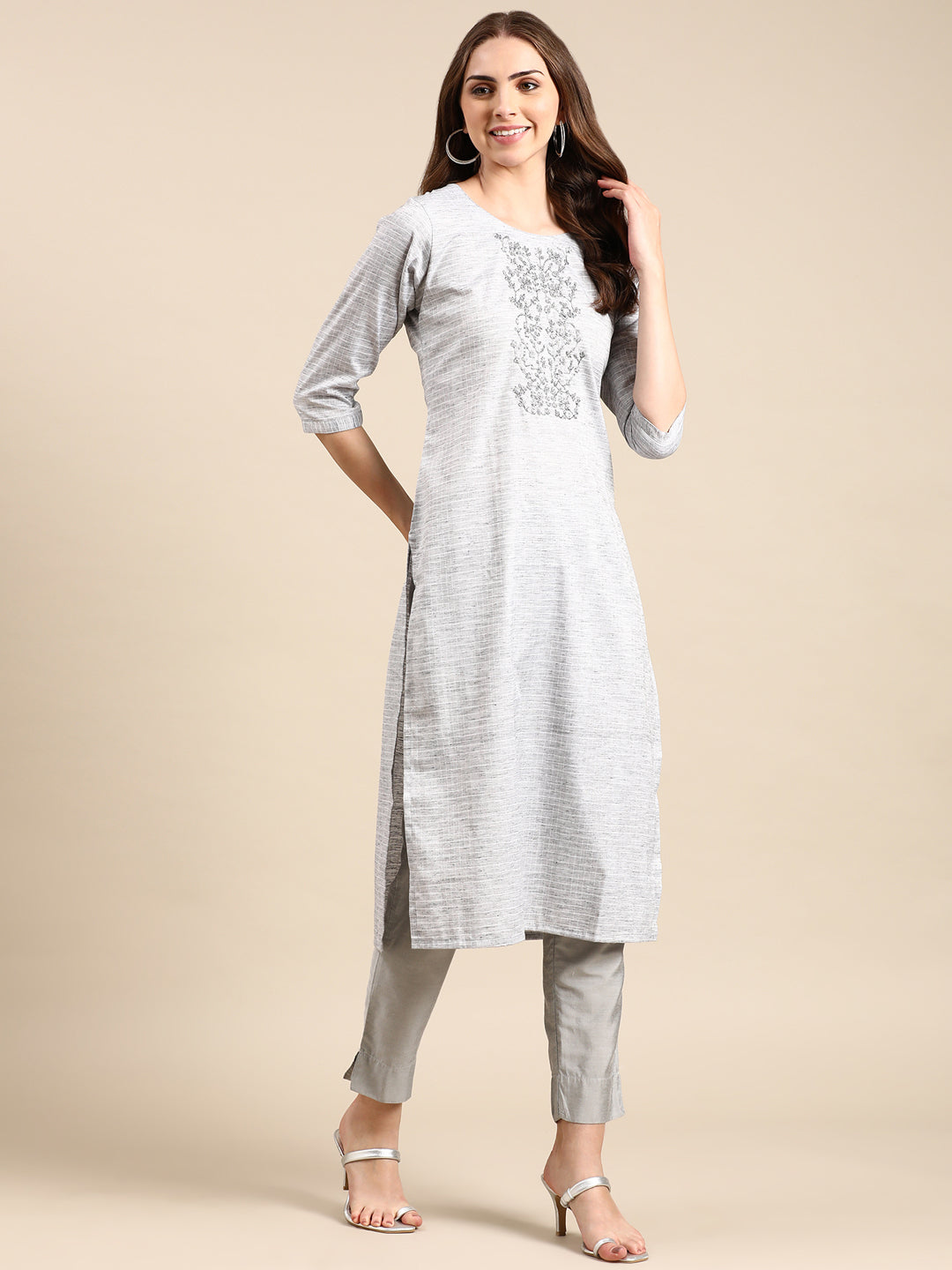Women's Grey Checked Thread Work Straight Kurta