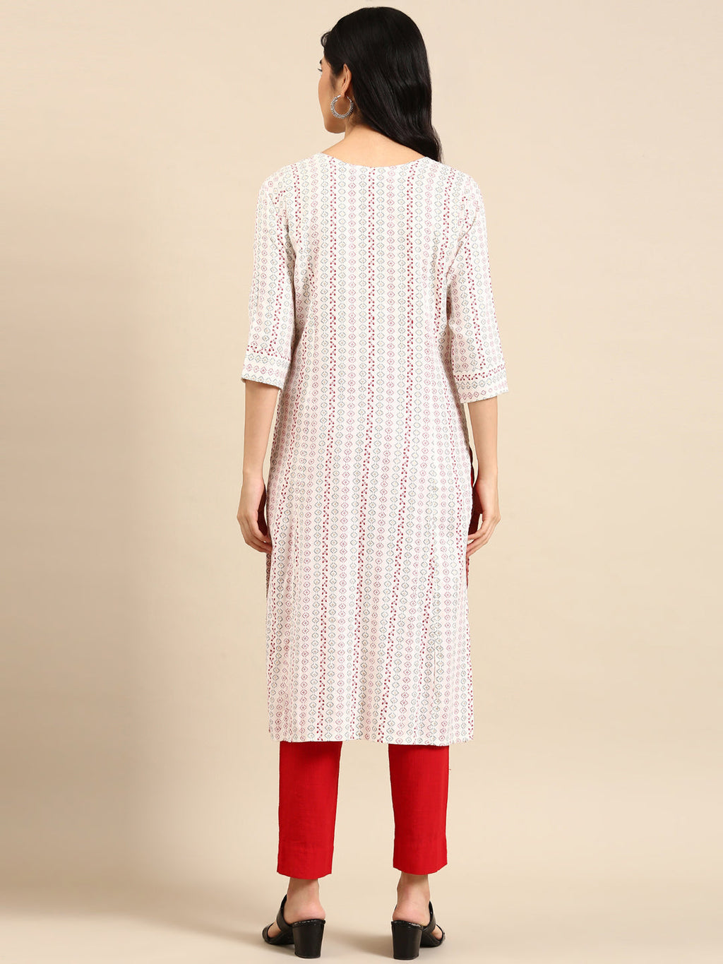 Women's White Geometric Printed Round Neck Straight Kurta