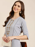 Women's Grey Embellished Beads & Stones Pastels Straight Kurta