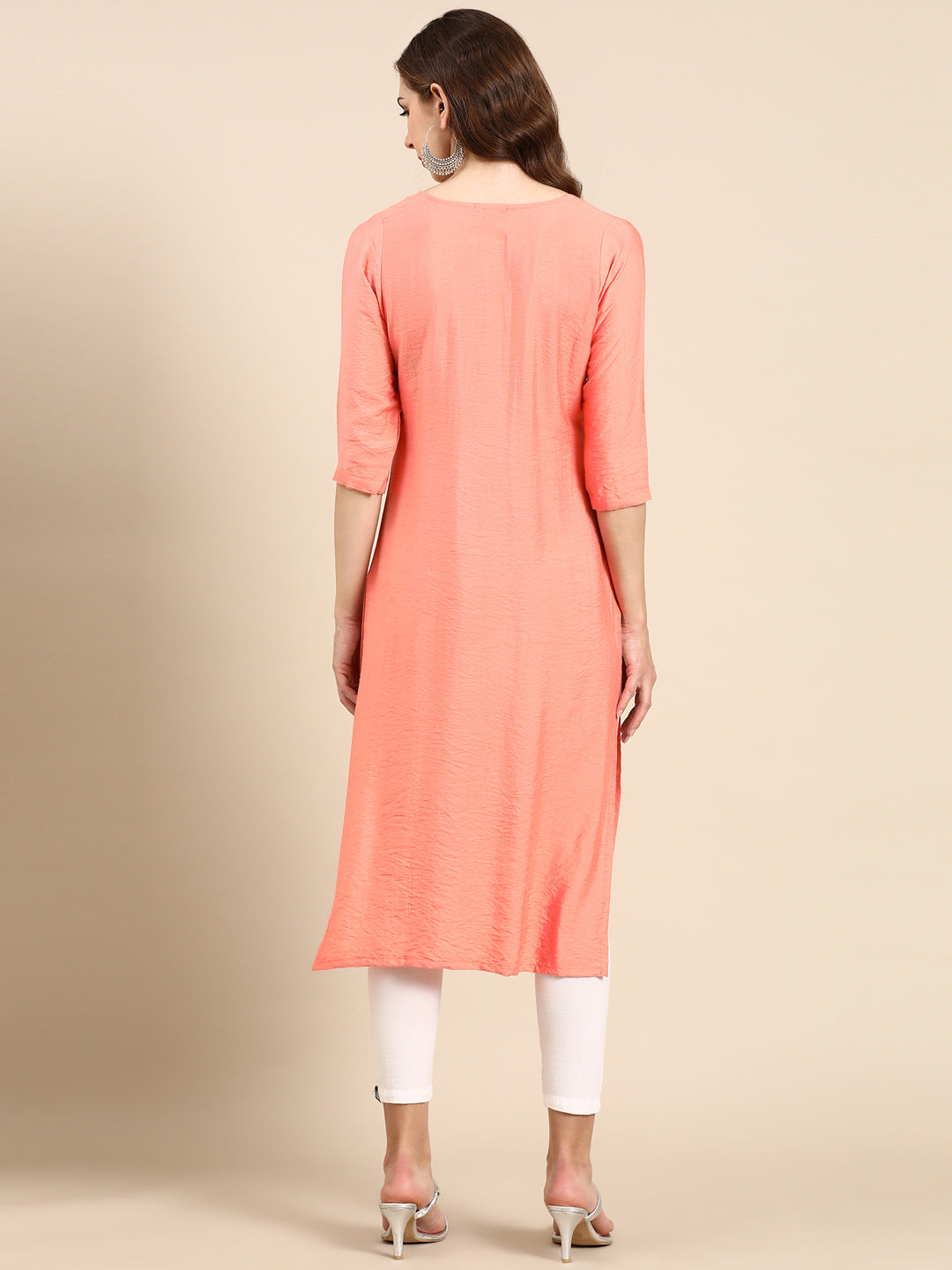 Women's Peach Floral Embroidered Chanderi Straight Silk Kurta