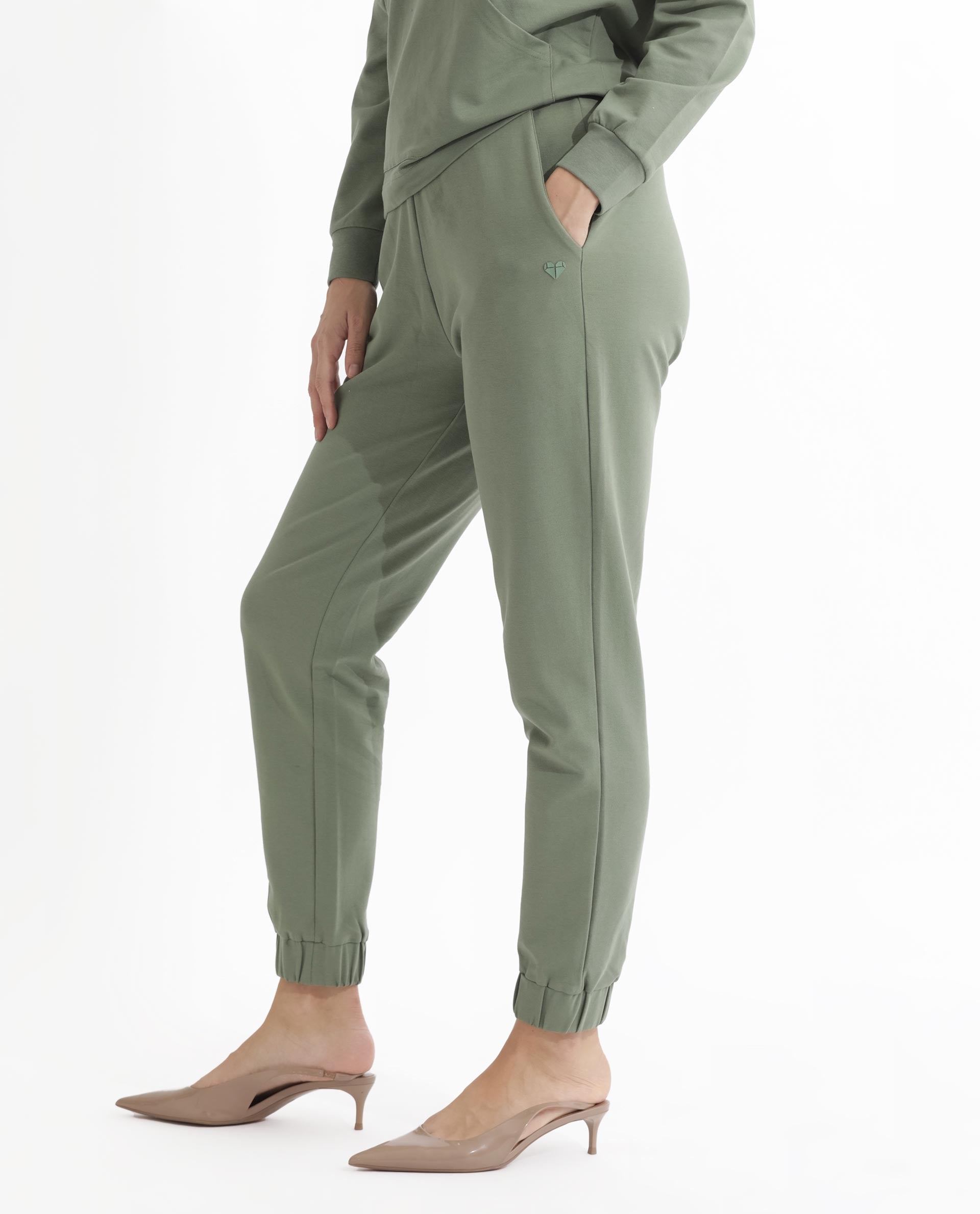 Rareism Women's Terac Dusky Green Polyester Blend Plain Ankle Length Regular Fit Track Pant