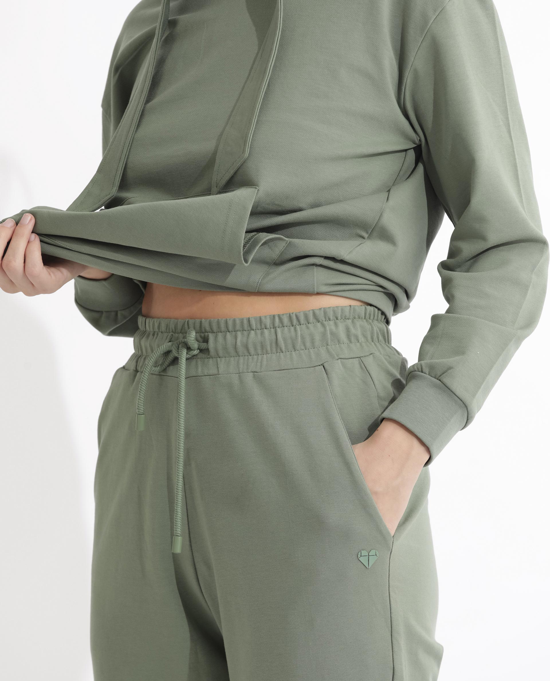 Rareism Women's Terac Dusky Green Polyester Blend Plain Ankle Length Regular Fit Track Pant