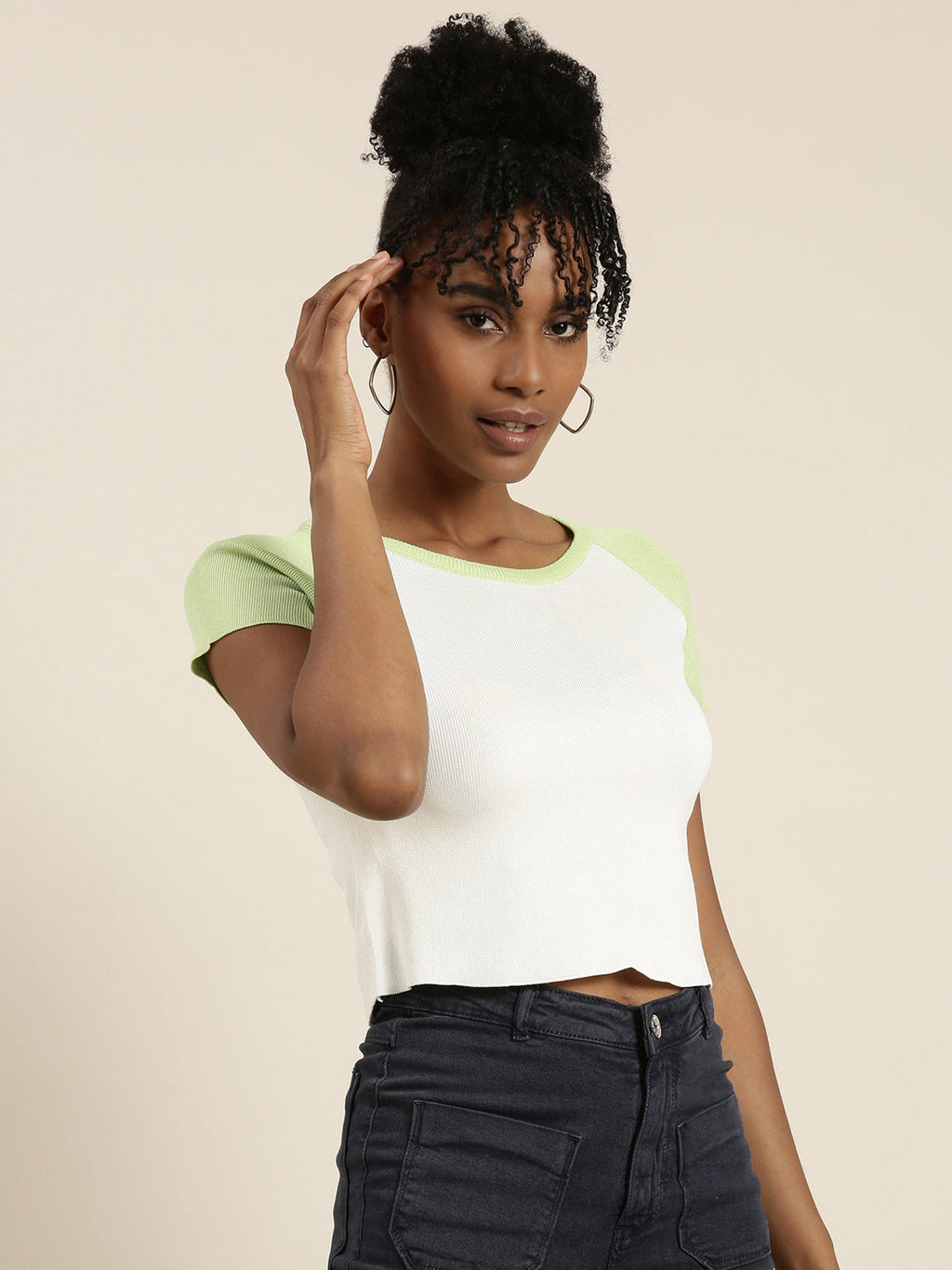 Women's White Colour blocked Round Neck Acrylic Top