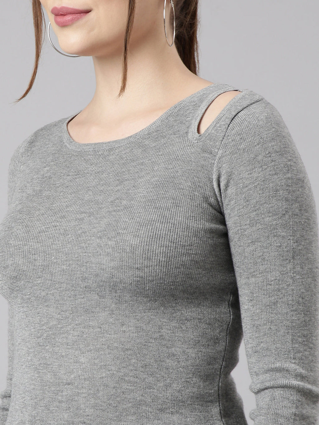 Women's Solid Grey Knitted Fitted Top