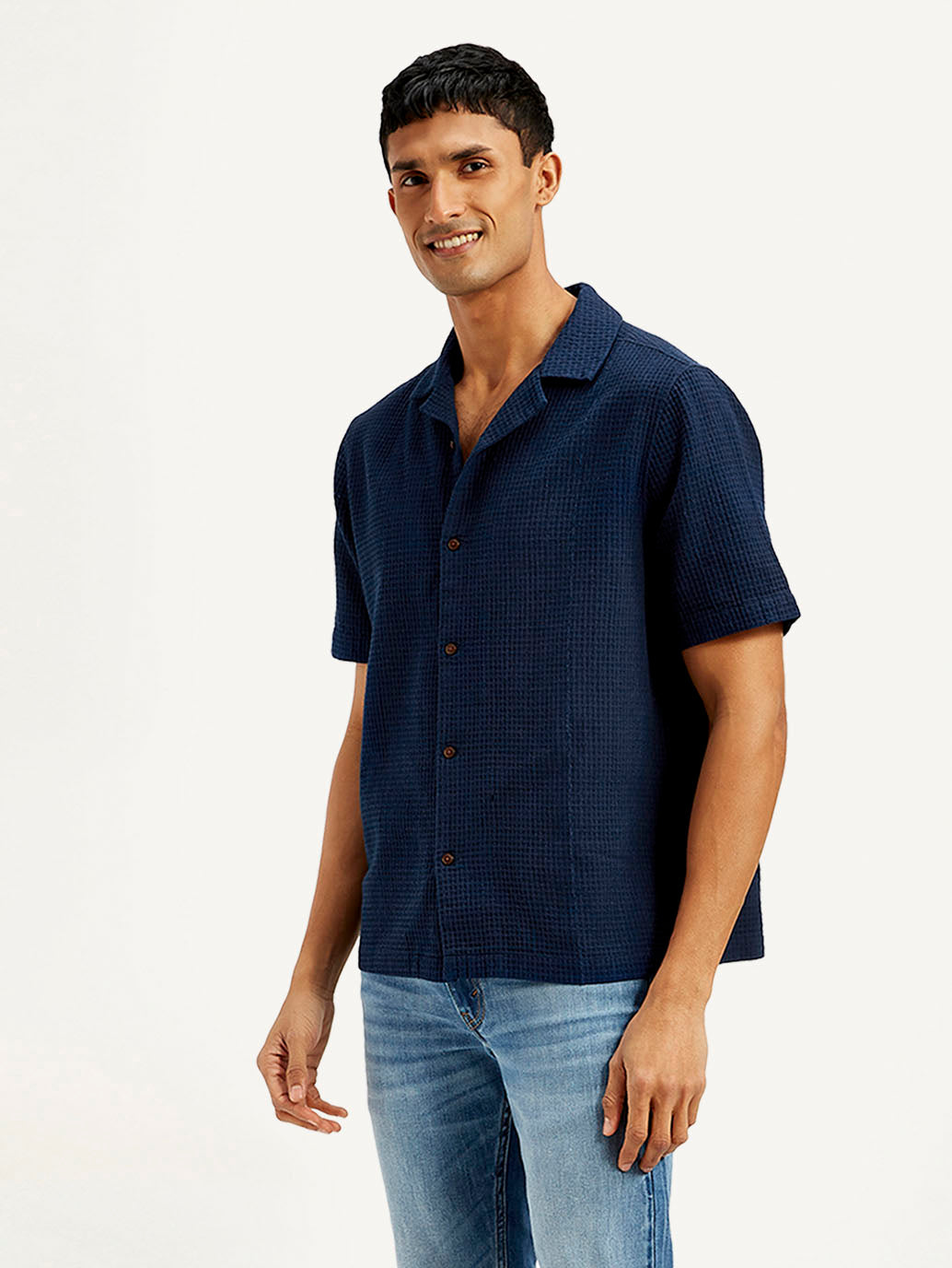 Men's Resort Collar Textured Relaxed Fit Shirt