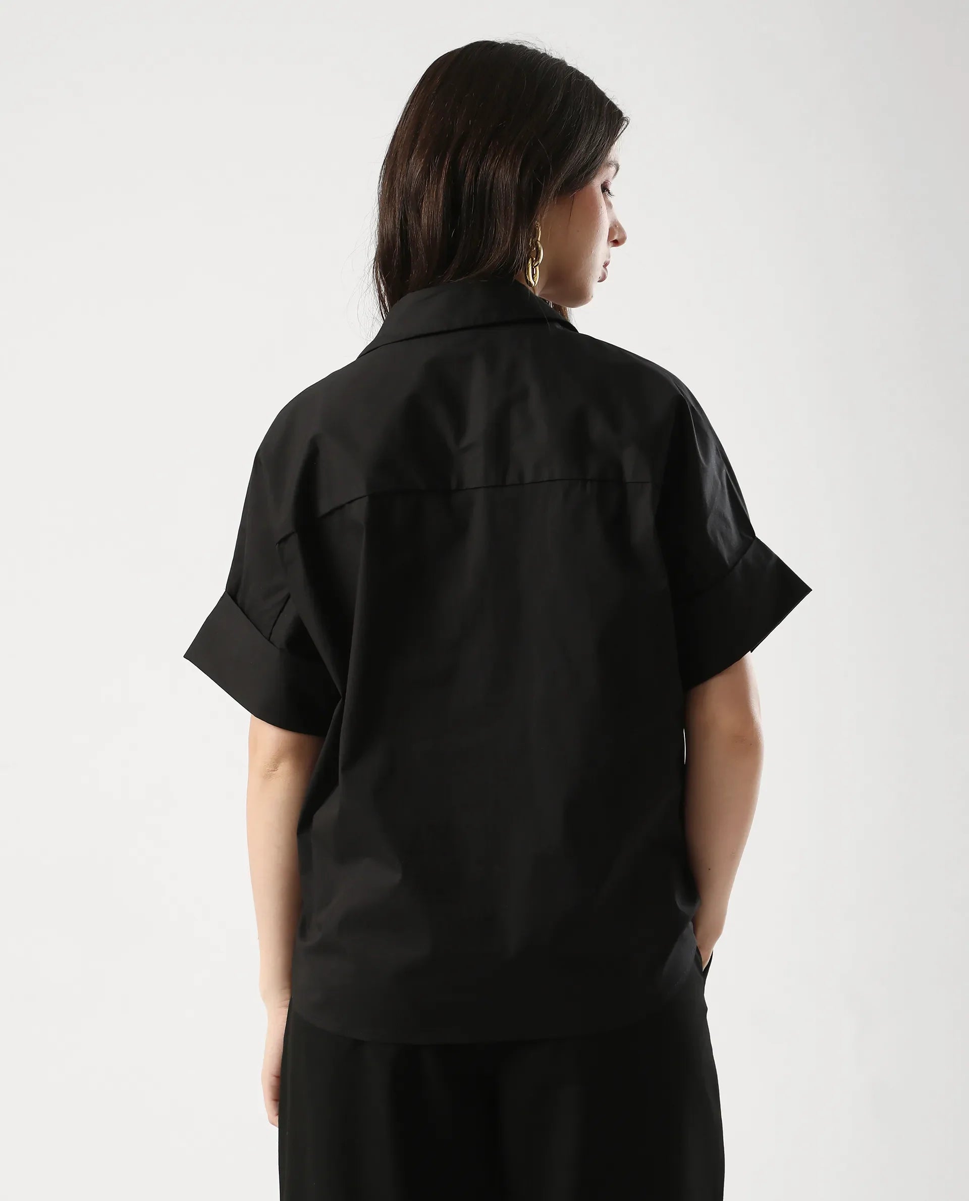 Rareism Women's Episo Black Cotton Blend Plain Extended Sleeves Boxy Fit Top