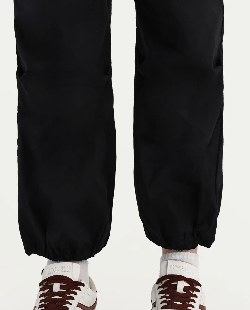 Rareism Women's Epwor Black Cotton Blend Plain Ankle Length Baggy Trouser